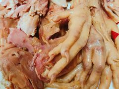 -梁老三麻辣鸡头总店