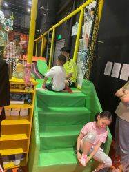 -蹦蹦跳跳(新奥购物中心店)