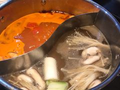 菌汤番茄鸳鸯锅-火炉火自助餐(喜隆多店)