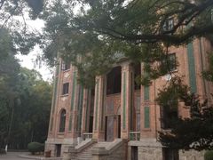 -中山大学广州校区南校园怀士堂