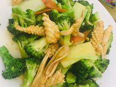 -巨元河鲜酒楼·清远特色菜名店(英德店)
