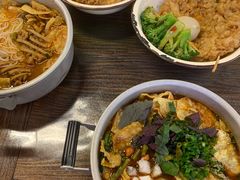 -丽丽三鲜螺蛳粉(田林路店)