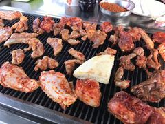 -三圣里·中餐宴请·自助烤肉·烤全羊·柴火鸡(旗舰店)