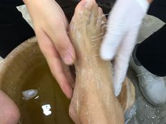 -郑远元专业修脚房(莘朱路店)