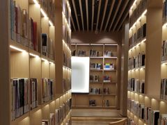 -漕河泾街道图书馆(漕河泾社区文化活动中心店)