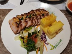 西贡炭烧烤猪颈肉配菠萝-美奈小馆·东南亚菜(福田星河COCO Park店)