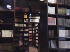 -钟书阁(松江泰晤士小镇店)