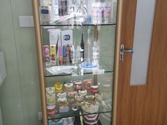 -茂菊口腔连锁(浦东南路店)