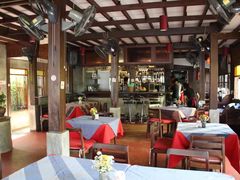-Dash Teak House