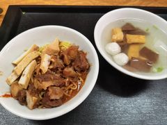 -松树干拌面店