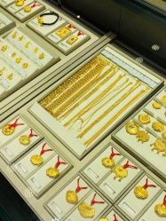 -周大福CHOW TAI FOOK(宝山苏宁易购店)