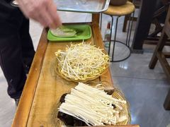 -地锅公社·现炒地锅鸡·地锅鱼·夜宵(罗锦路店)