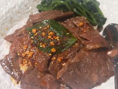 牛肉拌饭-热血兄弟·炭火烤肉(融侨中心店)
