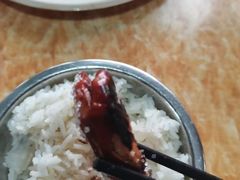 -黄记四更烤乳猪店