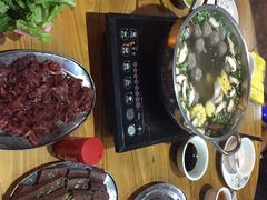 -牛一煲美食(江高店)