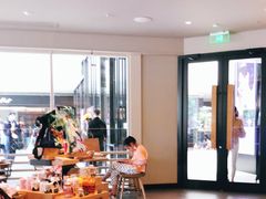 -星巴克臻选(嘉兴海宁银泰城店)