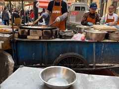 -红专尹胖子油炸糕