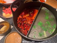 四季草本鸳鸯锅-盡膳口福跷脚牛肉火锅(北美新天地店)