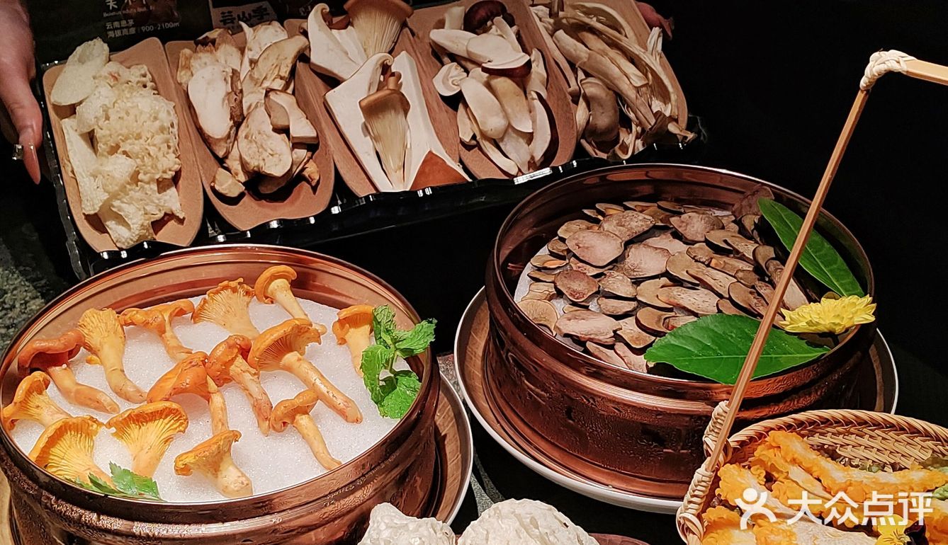 这怕不是把整个云南山上菌子都搬来南宁了吧