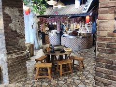 大堂-破瓦寒窑·地摊烤羊排