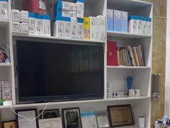 -雅致口腔门诊部(五羊邨地铁店)