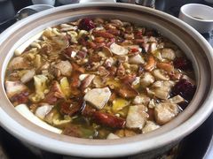 -东巴谷野生菌火锅餐厅
