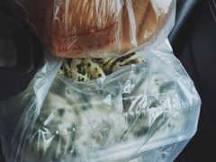 -白玉兰食品甜凤店(合生汇店)