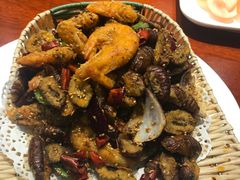 -老码头黑皮肘子锅包肉(赣水路店)