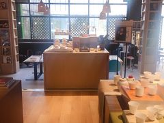 -光海书局(南京东路第一百货店)