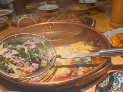 -洱火云南酸菜牛肉火锅(石景山当代商城店)