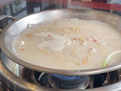 -老来福·非遗酸汤兔(凯旋路店)