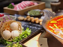 -湊湊火锅·茶憩(杭州湖滨银泰in77店)