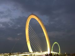 -南京眼步行桥