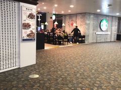 门面-星巴克(浦东机场T2到达店)
