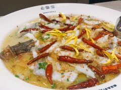 -渔语鱼酸菜鱼新川菜(来福士店)