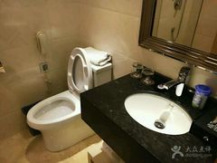 -华雅·云缦酒店(岳阳楼区火车站店)