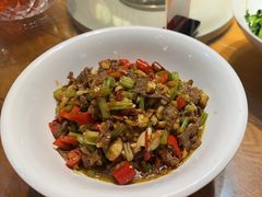 -黄泥岗·地道湖北菜(奥特莱斯店)