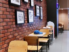 用餐区-汉堡王(EAC欧美中心店)