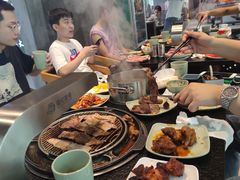 -海吃海喝海鲜烤肉炭火主题自助餐(朝阳店)