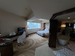 -昆明中心皇冠假日酒店