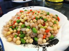 鸡头米炒虾仁-七的湖·晚芳亭·阳澄湖农家菜·大闸蟹(莲花岛店)