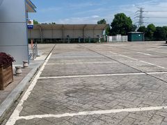 -八仙台服务区-停车场