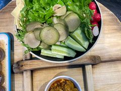 -鱼窝棚柴火铁锅炖(富山屯店)