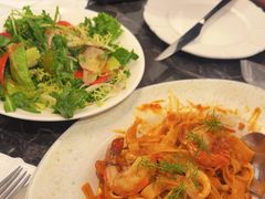 -LESCEDARS Brasserie Bistro香柏树