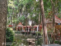 -二荆条·蜀鲜汇城市森林火锅