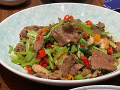 小炒黄牛肉-小厨师·二十年沈家门小海鲜(百井坊巷店)