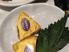 -雍容荟活帝王蟹活龙虾自助(苏宁旗舰店)