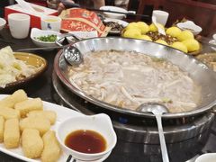 -老来福·非遗酸汤兔(凯旋路店)