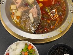 -沸炉重庆老火锅(军事博物馆店)