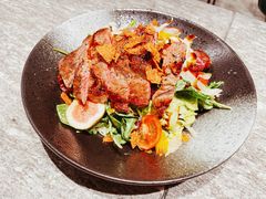 香煎牛肉菠菜芝麻叶沙拉-SHADOWS•Bistro&Eatery(安福路店)